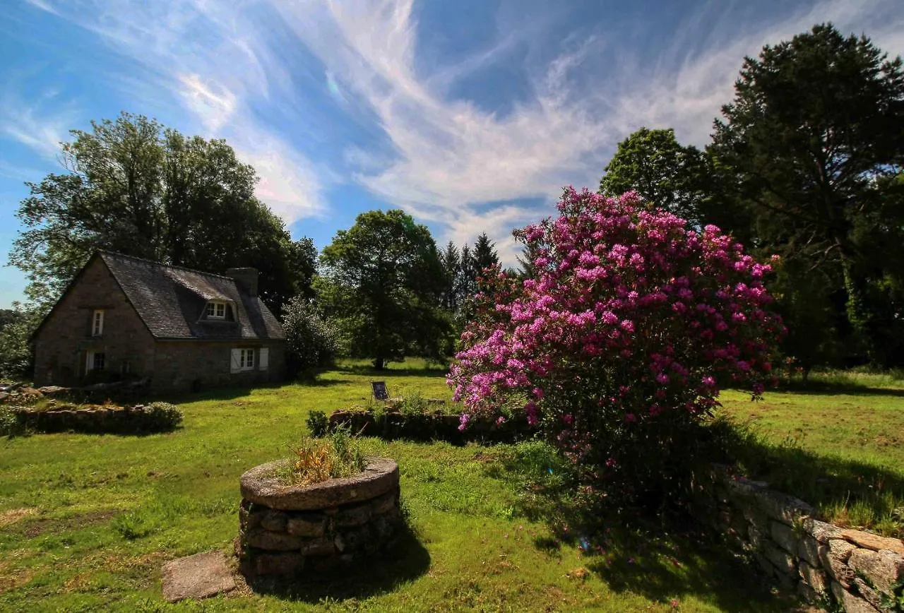 KERBELEG, ferme-manoir du XVè siècle, chambres grand confort Riec-sur-Bélon 0*,