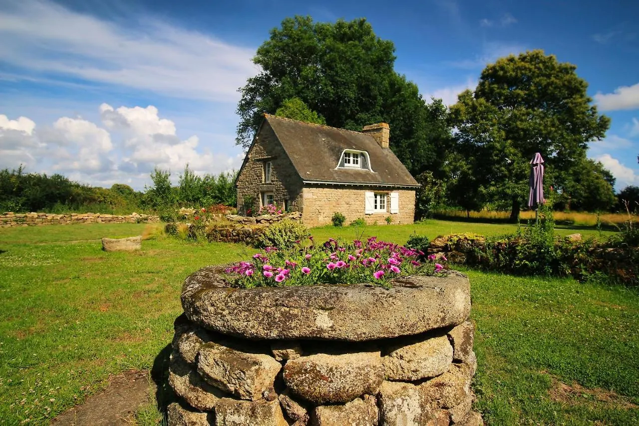 KERBELEG, ferme-manoir du XVè siècle, chambres grand confort Riec-sur-Bélon