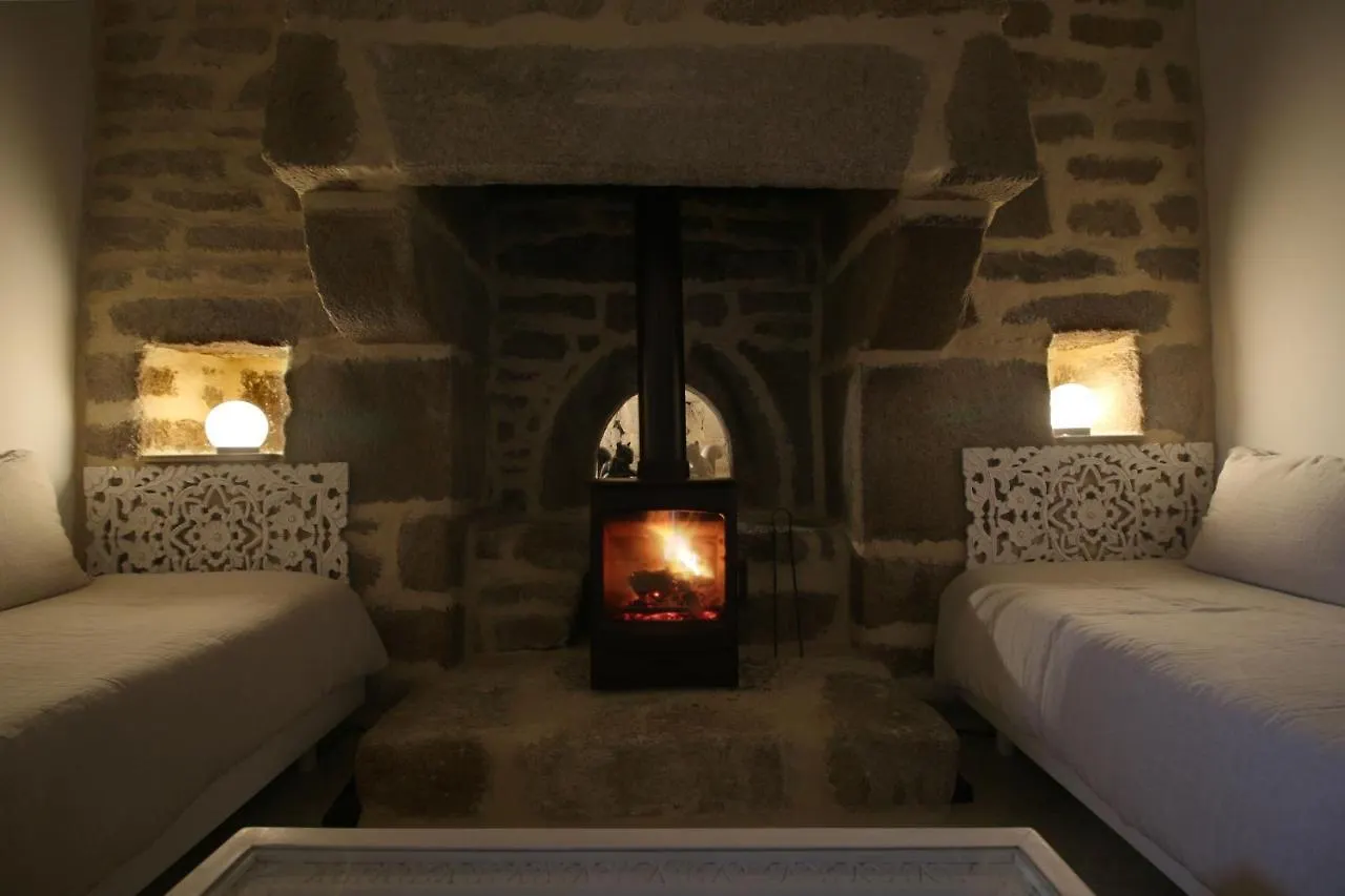 KERBELEG, ferme-manoir du XVè siècle, chambres grand confort Riec-sur-Bélon